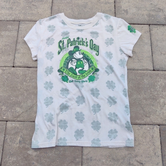 Disney Tops - Disney Saint Patrick's day Mickey shirt